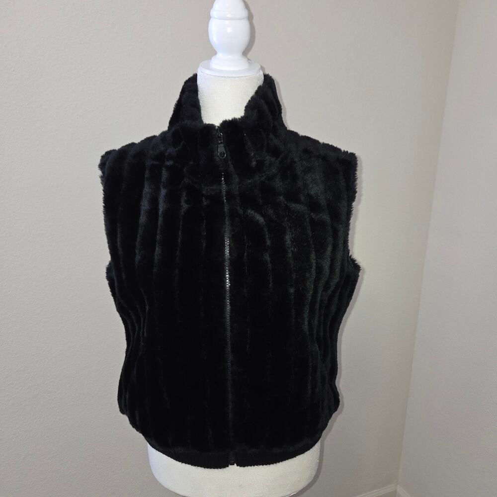 Mixit Woman's Black Full Zip Up with Pockets Fuzzy Vest size S